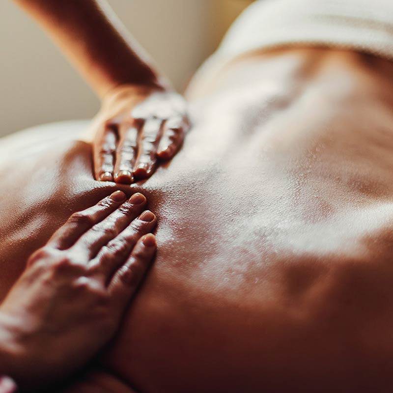 Massage relaxant du dos